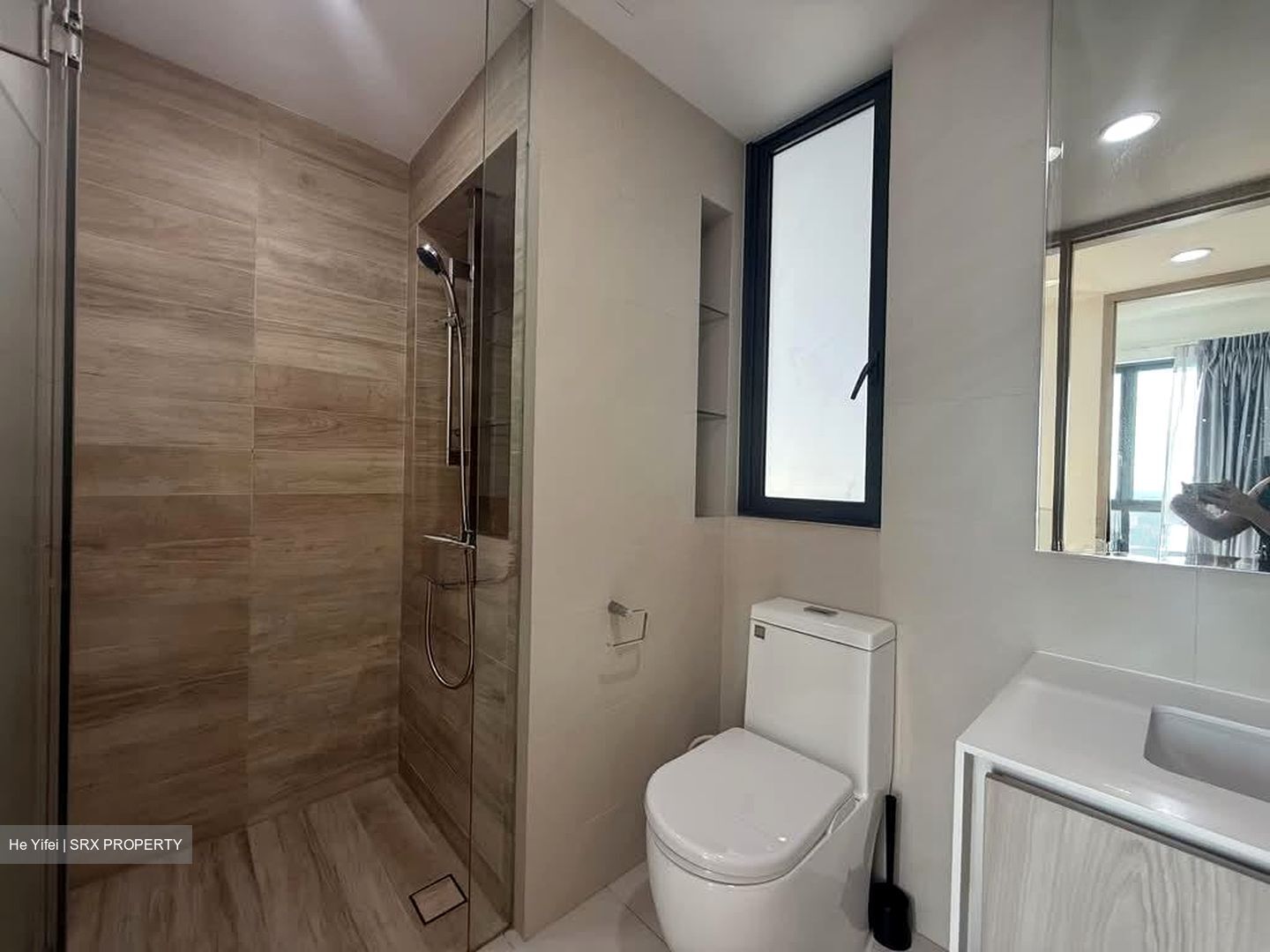 J Gateway (D22), Condominium #550702481